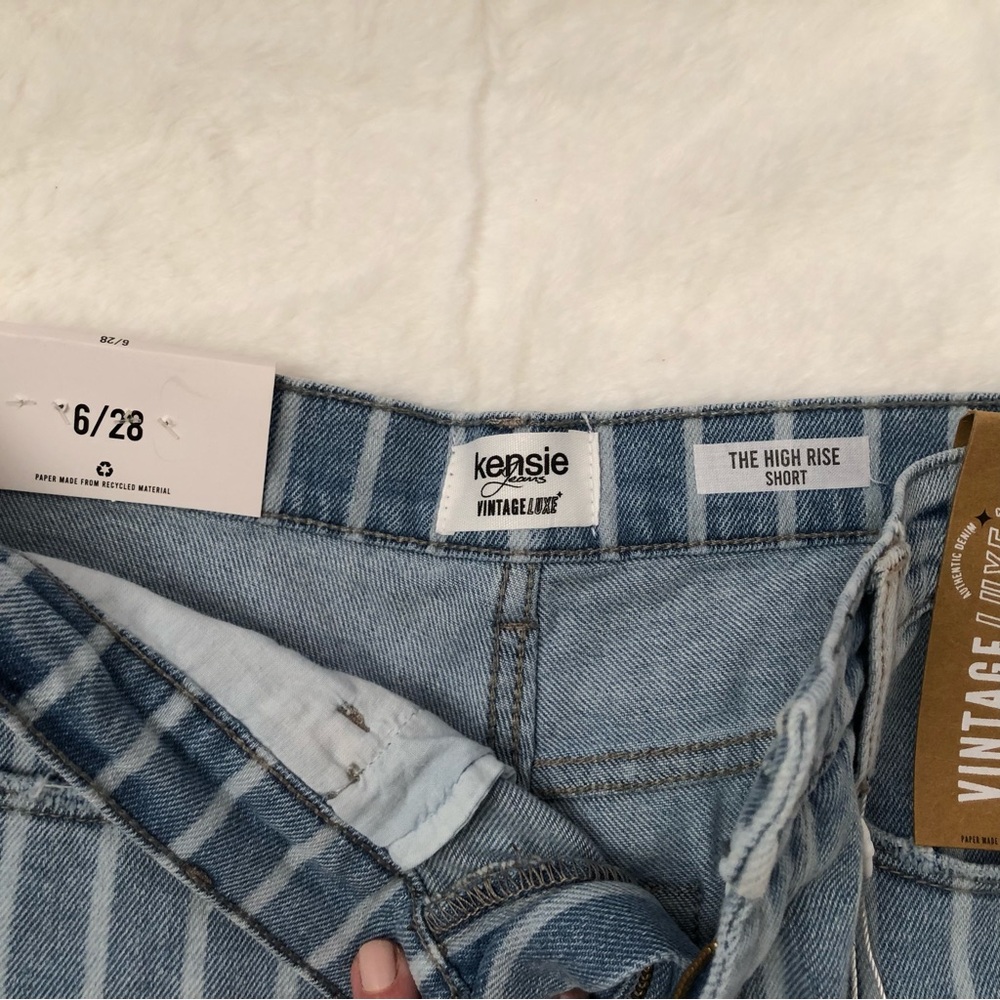 KENSIE JEANS VINTAGE LUXE THE HIGH RISE SHORT SIZE 6/28 STRIPED DENIM NWT - Picture 6 of 15